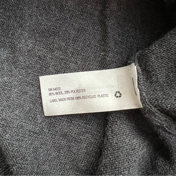 GAP merino wool crew neck sweater - Picture 4 of 8